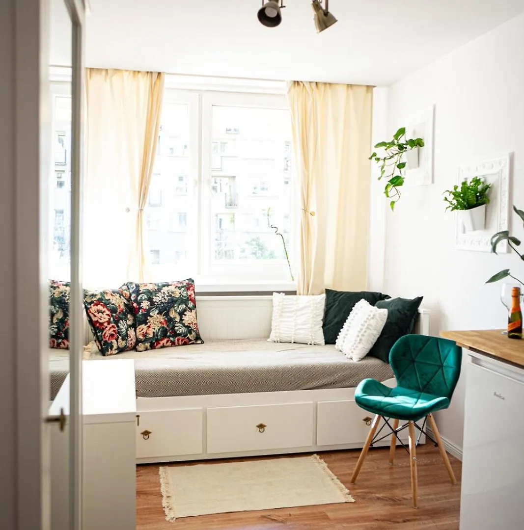 Panska 65 - Grey - Better Rental Warsaw Apartment